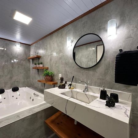 Apartamento Com Hidromassagem Em Gramado Appartement Buitenkant foto